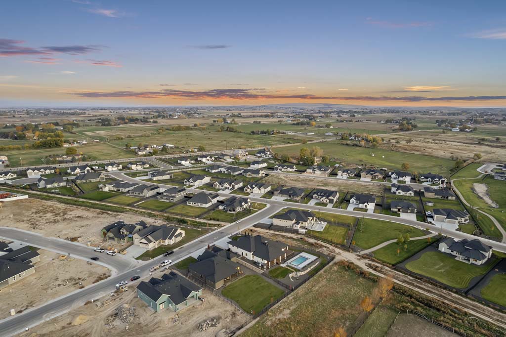 55-9793 S. Peregrine Falcon Ave_002